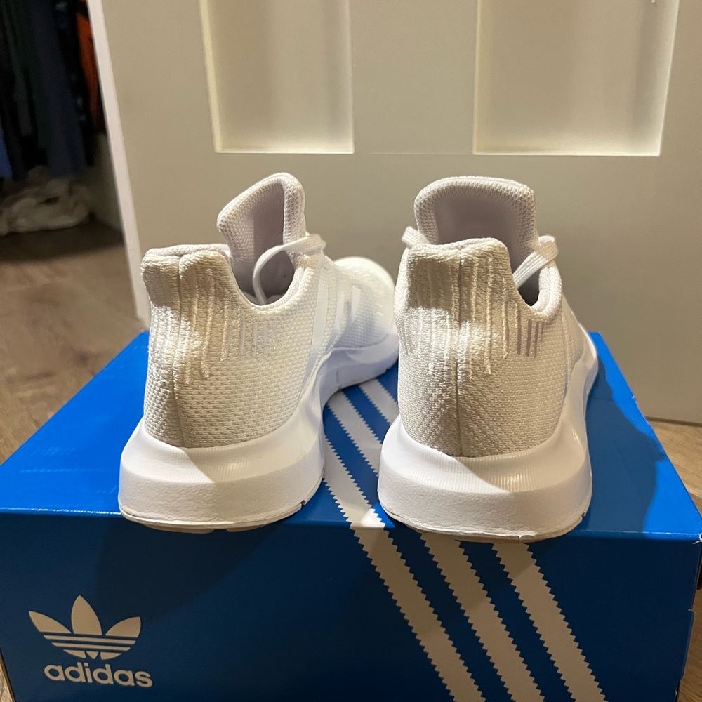 Adidas Swift Run Shoes Women’s Size 9 1/2